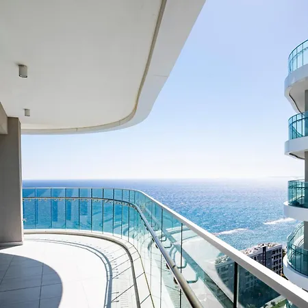 Del Mar Beachfront 3 Bedroom 'c'