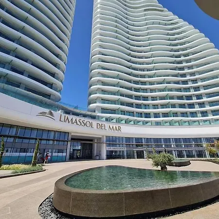 アパート Del Mar Beachfront 3 Bedroom 'c' リマソール