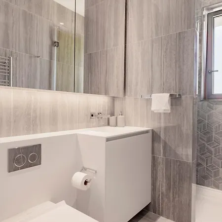 Del Mar Beachfront 3 Bedroom 'c' Λεμεσός