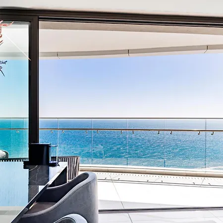 Del Mar Beachfront 3 Bedroom 'c' Apartment Limassol