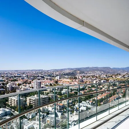 Del Mar Beachfront 3 Bedroom 'c'