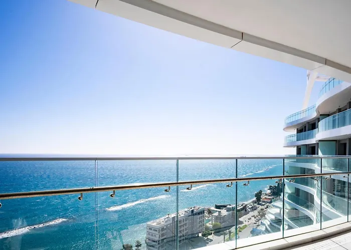 Del Mar Beachfront 3 Bedroom 'c' * Lemesos