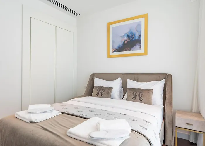 Del Mar Beachfront 3 Bedroom 'c' リマソール