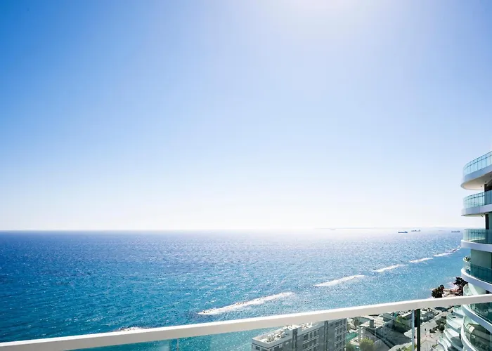 Del Mar Beachfront 3 Bedroom 'c' * Lemesos